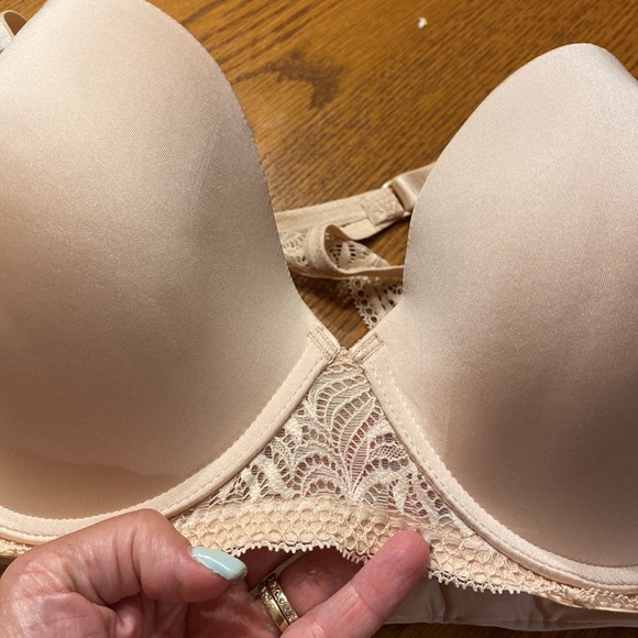 Paramour 2 pack. Beige underwire, lightly lined racerback & wine iridesc… - Picture 6 of 15